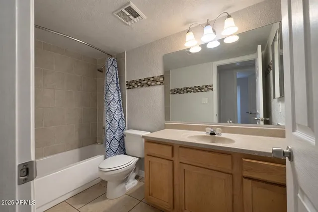 $234,500 | 1101 South Sycamore, Unit 207, Mesa, AZ 85202