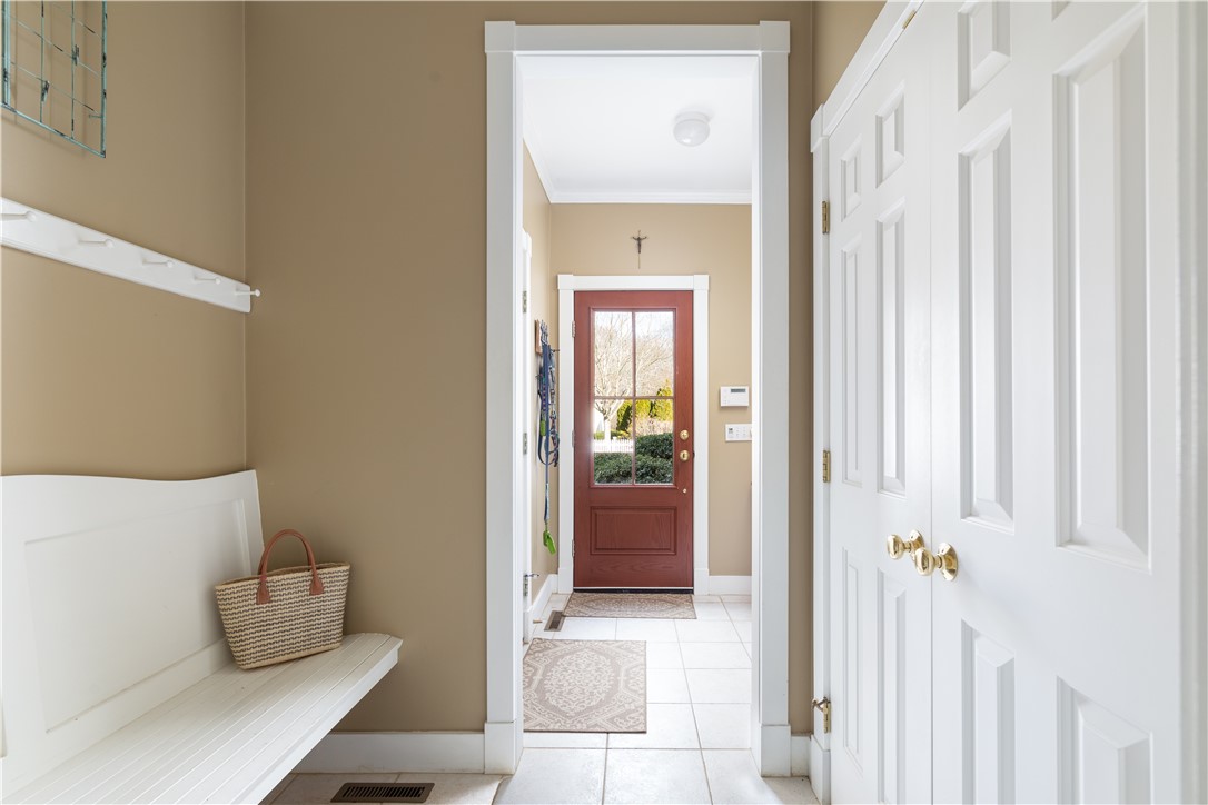 271 Wickford Point Road North Kingstown, RI 02852 - Photo 17 of 50