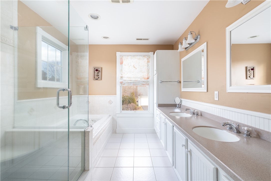 271 Wickford Point Road North Kingstown, RI 02852 - Photo 25 of 50 Second Floor Master Bath