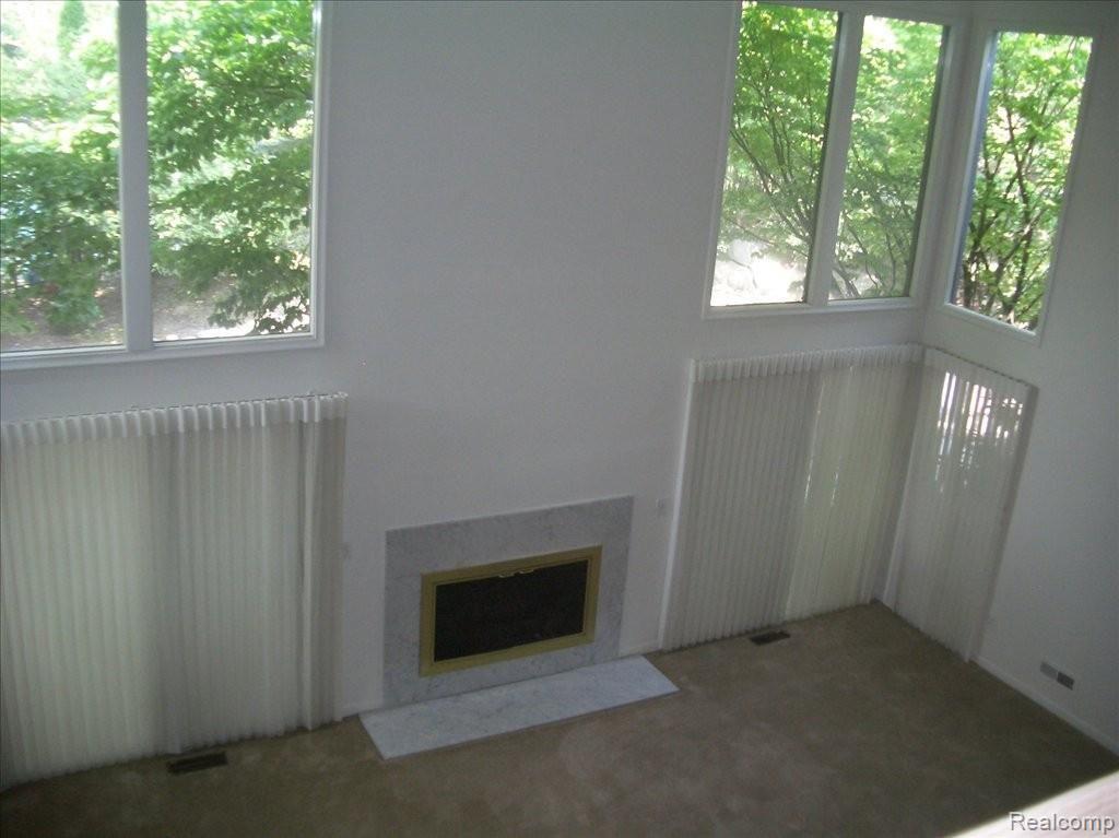 4888 Rolling Ridge Road West Bloomfield, MI 48323 - Photo 10 of 25 Great room 1 r