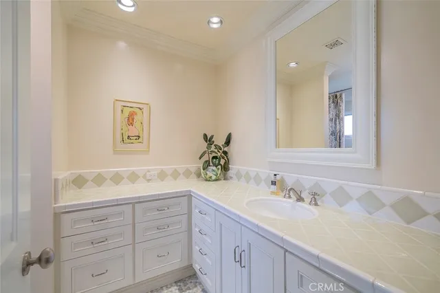 $12,500 | 2121 Chelsea Road, Palos Verdes Estates, CA 90274