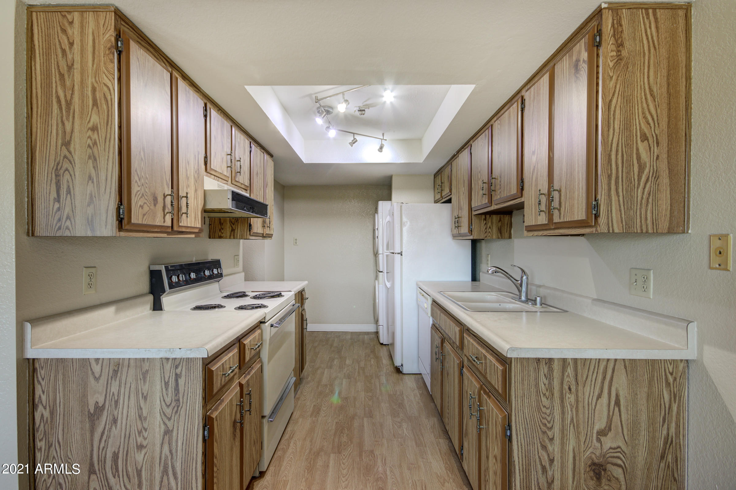 151 East Broadway Road, Unit 302 Tempe, AZ 85282 - Photo 8 of 23 151 E Broadway Rd #302-8