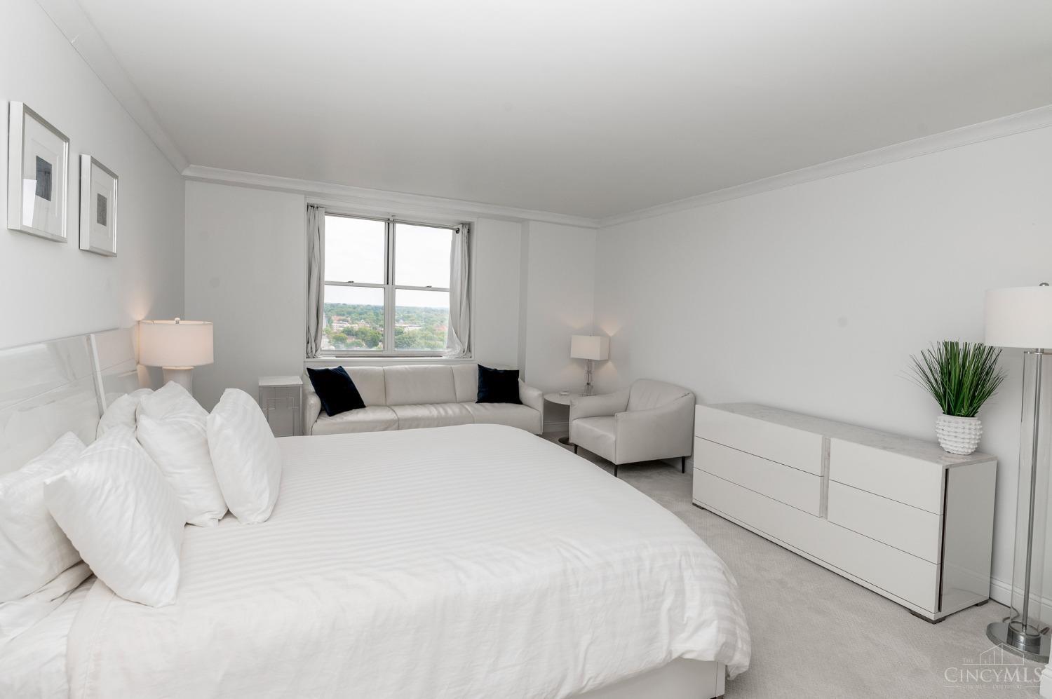 2444 Madison Road, Unit 1411 Cincinnati, OH 45208 - Photo 24 of 42 Gallery Image 24