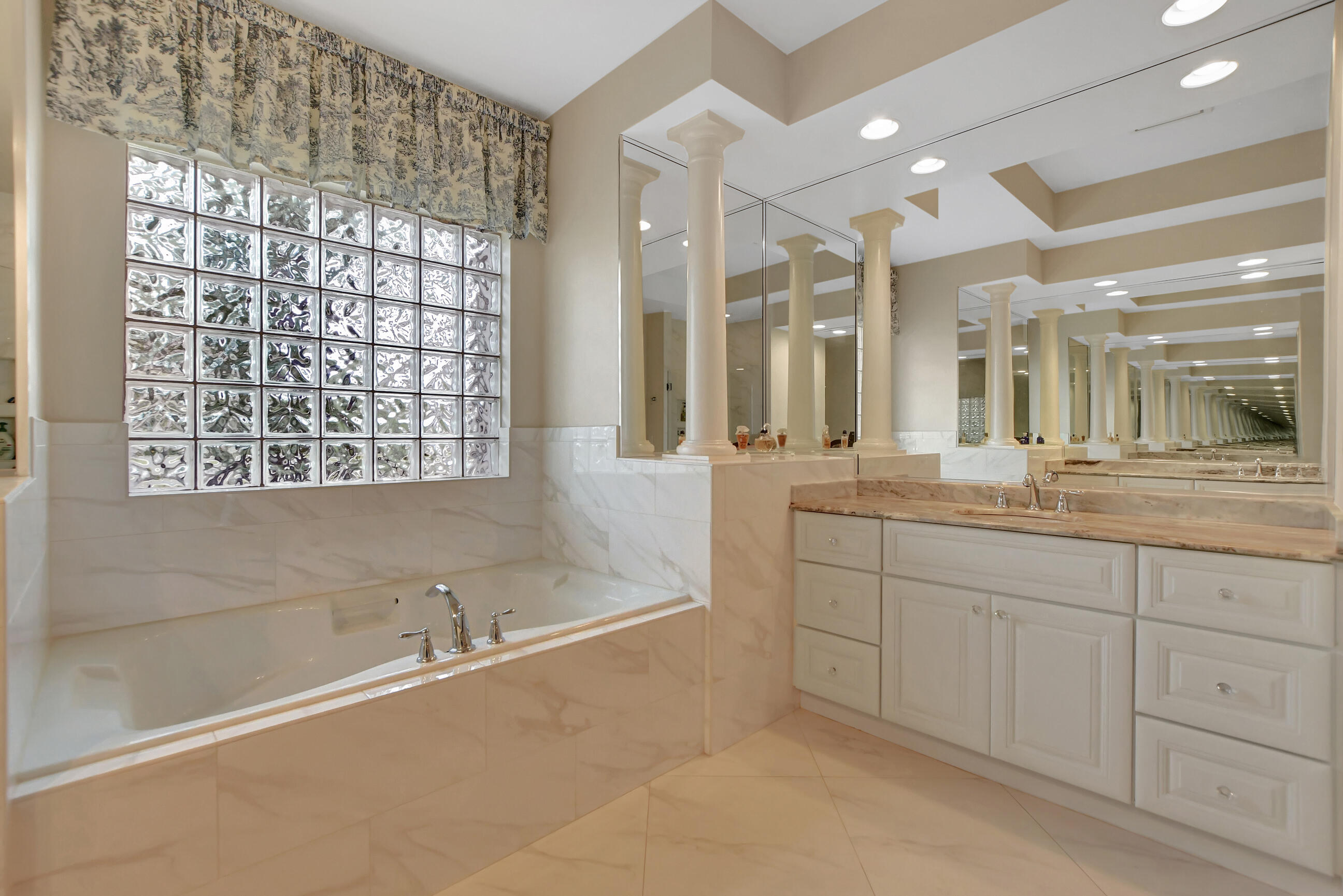 21281 Rock Ridge Drive Boca Raton, FL 33428 - Photo 12 of 52 Primary Bath