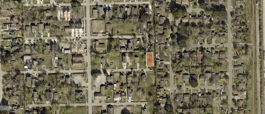 433 Rhode Island Street Houston, TX 77029 - Photo 6 of 6 a bathroom with a shower