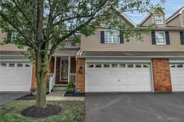 $349,900 | 404 Forest Edge Drive, Amherst, NY 14051