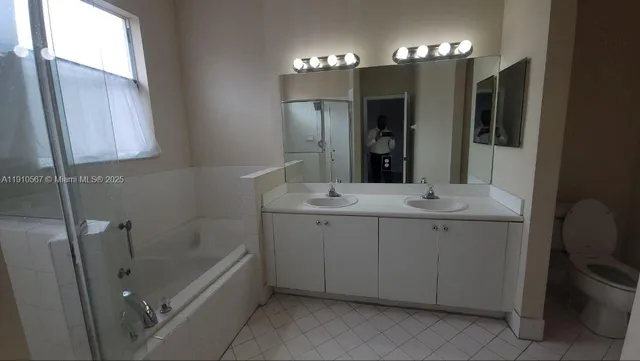 $2,800 | 12874 Southwest 132nd Terrace, Unit 12874, Miami, FL 33186