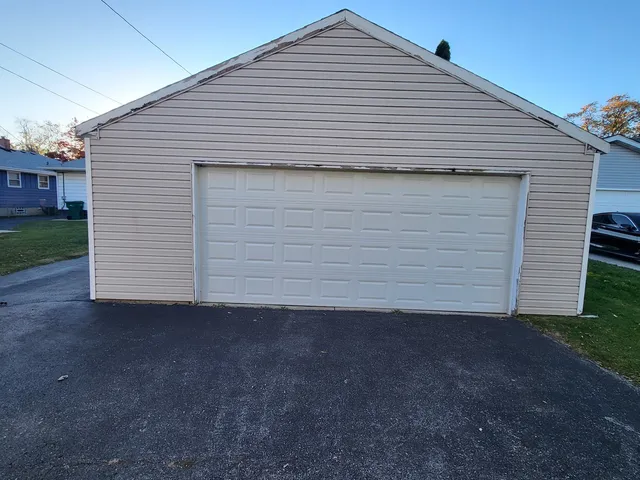 $203,000 | 1204 North Center Street, Joliet, IL 60435