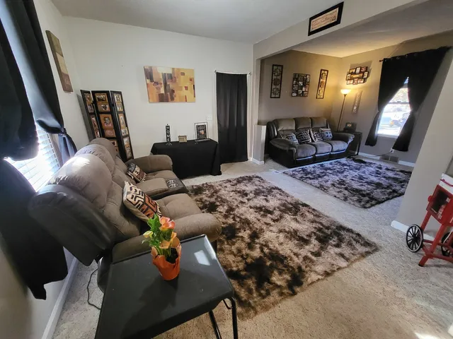 $203,000 | 1204 North Center Street, Joliet, IL 60435