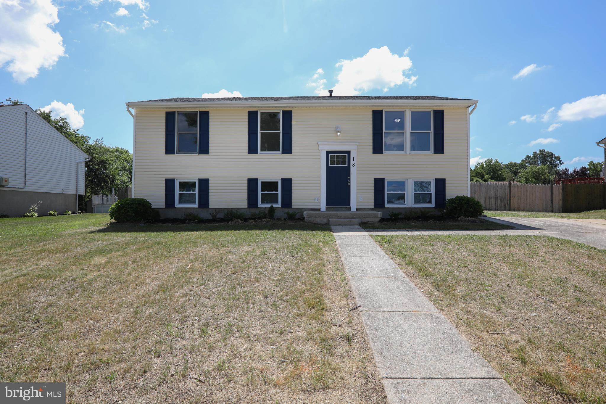 18 Decatur Lane Sicklerville, NJ 08081 - Photo 1 of 29 Gallery Image 1