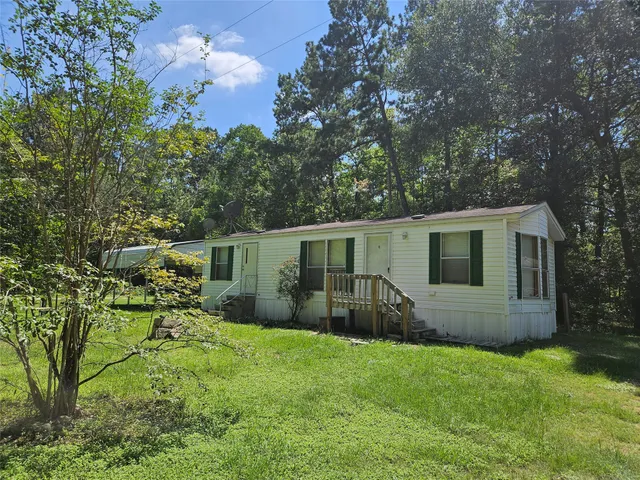 $950 | 1324 South Walker Road, Conroe, TX 77306