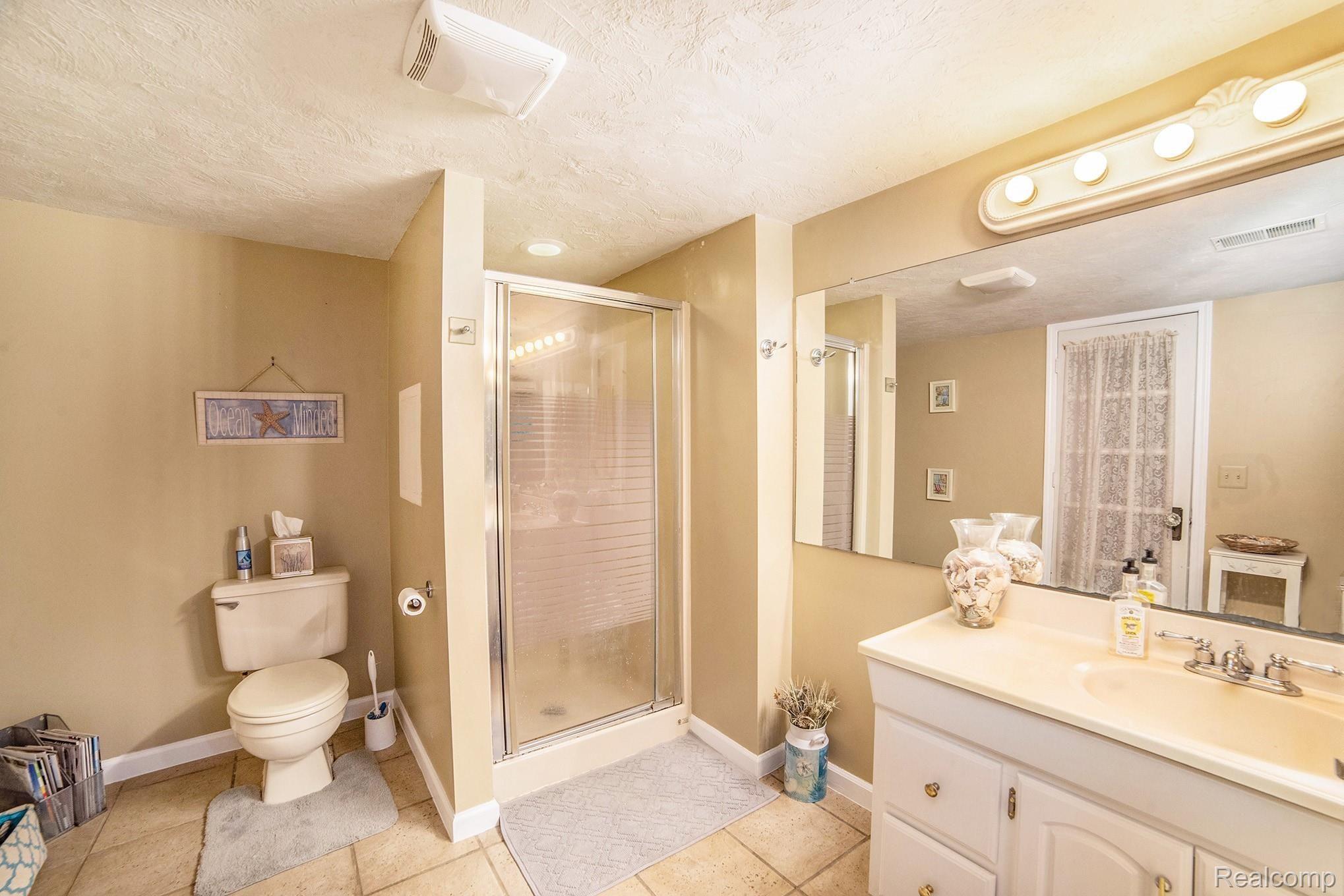 2030 34 Mile Road Romeo, MI 48065 - Photo 27 of 44 Full bath in walk out.jpg
