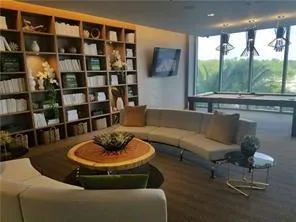 $3,900 | 16385 Biscayne Boulevard, Unit 1018, North Miami Beach, FL 33160