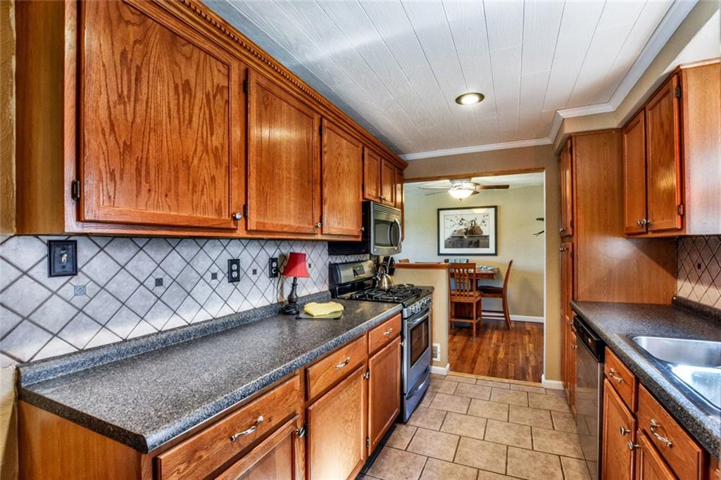 313 West Bruceton Road Pittsburgh, PA 15236 - Photo 8 of 24 Gallery Image 8