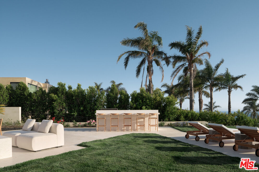 5819 Filaree Heights Road Malibu, CA 90265 - Photo 14 of 41 a view of a yard with patio