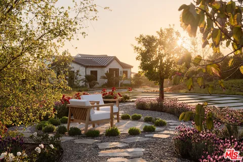 $19,555,000 | 5819 Filaree Heights Road, Malibu, CA 90265