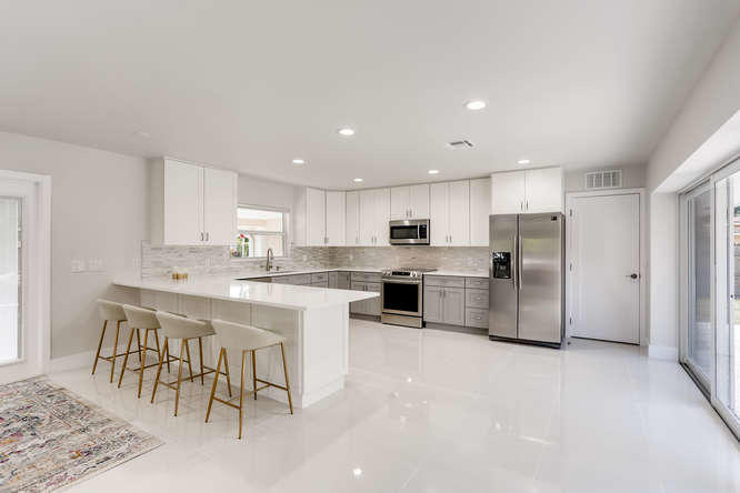 600 Southwest 3rd Street Boca Raton, FL 33486 - Photo 9 of 29 Kitchen