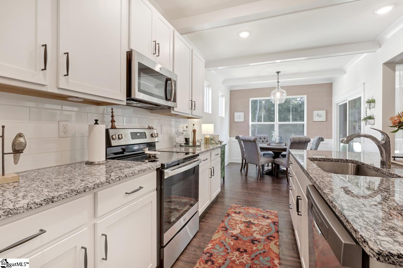 9 Arnold Mill Road Simpsonville, SC 29680 - Photo 9 of 36 Gallery Image 9