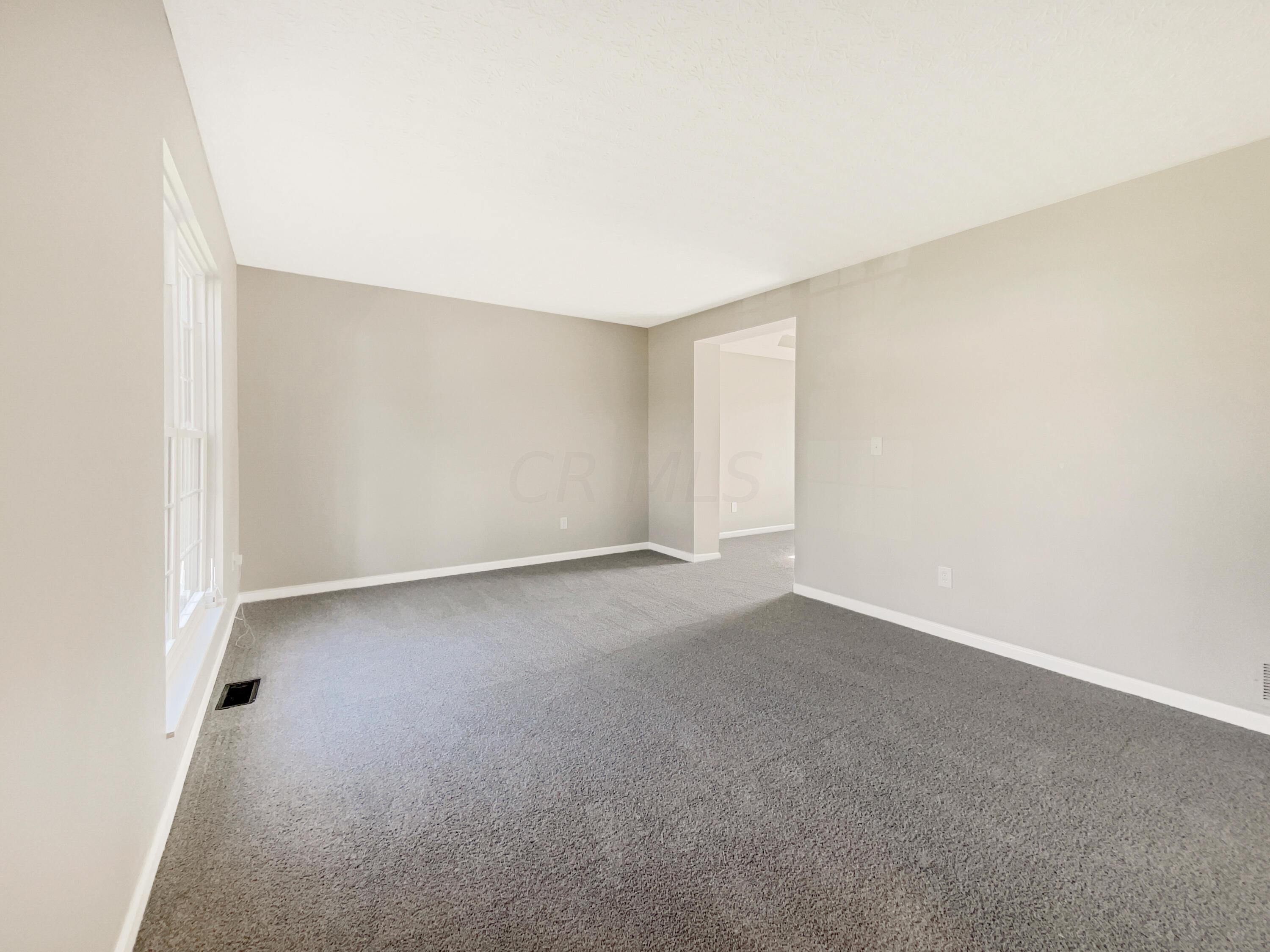 3112 Crossgate Road Columbus, OH 43232 - Photo 9 of 26 photo_08