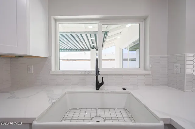 $2,995 | 11202 North 43rd Drive, Glendale, AZ 85304