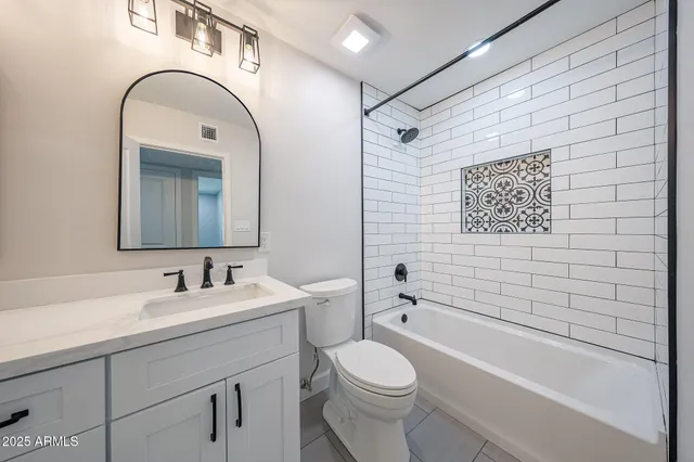 $2,995 | 11202 North 43rd Drive, Glendale, AZ 85304