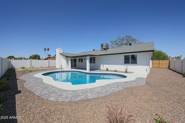 $2,995 | 11202 North 43rd Drive, Glendale, AZ 85304