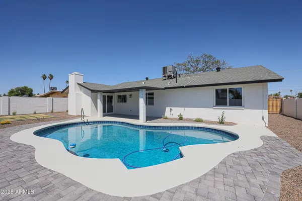 $2,995 | 11202 North 43rd Drive, Glendale, AZ 85304
