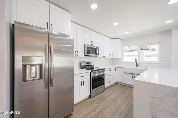 $2,995 | 11202 North 43rd Drive, Glendale, AZ 85304