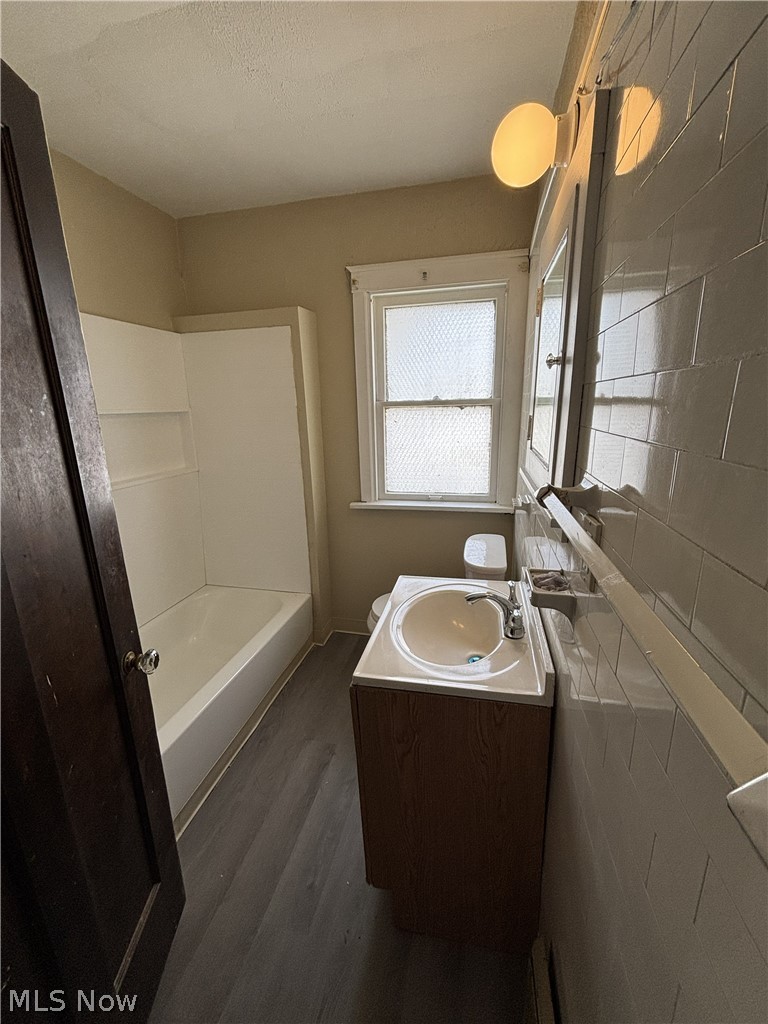 18214 Windward Road Cleveland, OH 44119 - Photo 21 of 26 Gallery Image 21