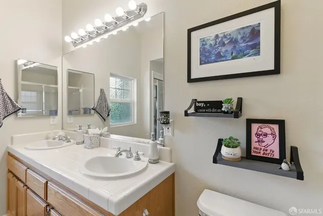 $890,000 | 633 Swallowtail Court, Brisbane, CA 94005