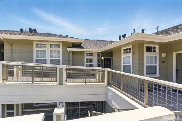 $890,000 | 633 Swallowtail Court, Brisbane, CA 94005