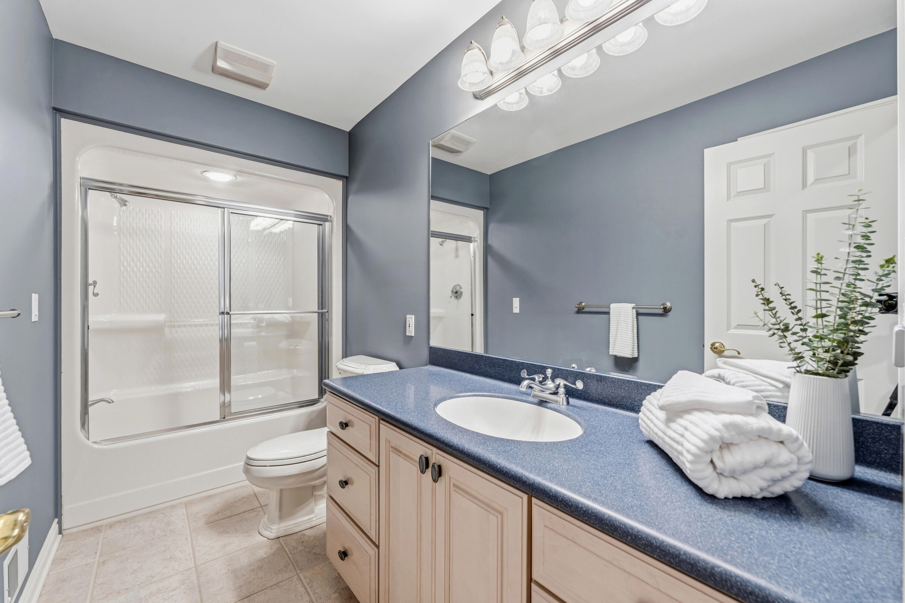 1722 West Kilgore Road Kalamazoo, MI 49008 - Photo 35 of 59 DSC00268