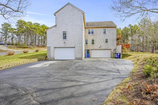 $1,100,000 | 2 Short Lots Lane, Truro, MA 02666