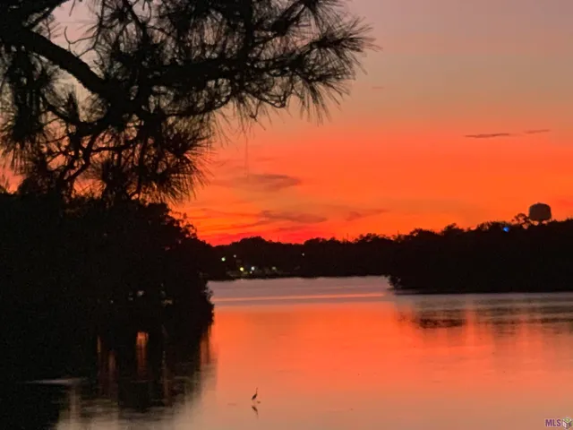 $2,150 | 1509 Stanford Avenue, Unit A3, Baton Rouge, LA 70808