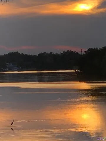 $2,150 | 1509 Stanford Avenue, Unit A3, Baton Rouge, LA 70808