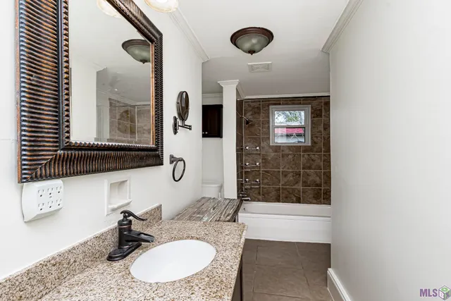 $2,150 | 1509 Stanford Avenue, Unit A3, Baton Rouge, LA 70808