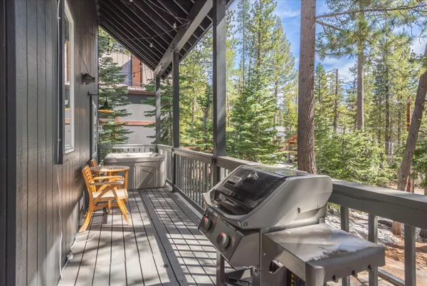 $750,000 | 50638 Hemlock Court, Soda Springs, CA 95728