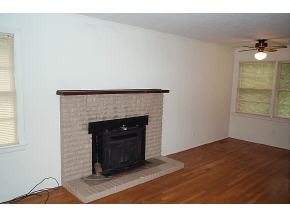 320 Hidden Valley Road Bristol, TN 37620 - Photo 3 of 4 Photo 3