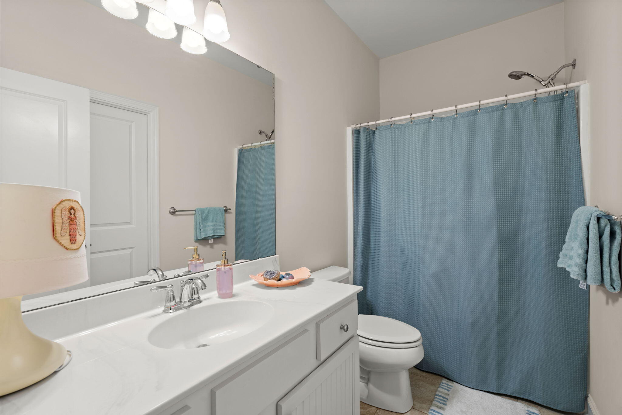 2008 Kings Gate Lane Mount Pleasant, SC 29466 - Photo 28 of 40 Guest bathroom