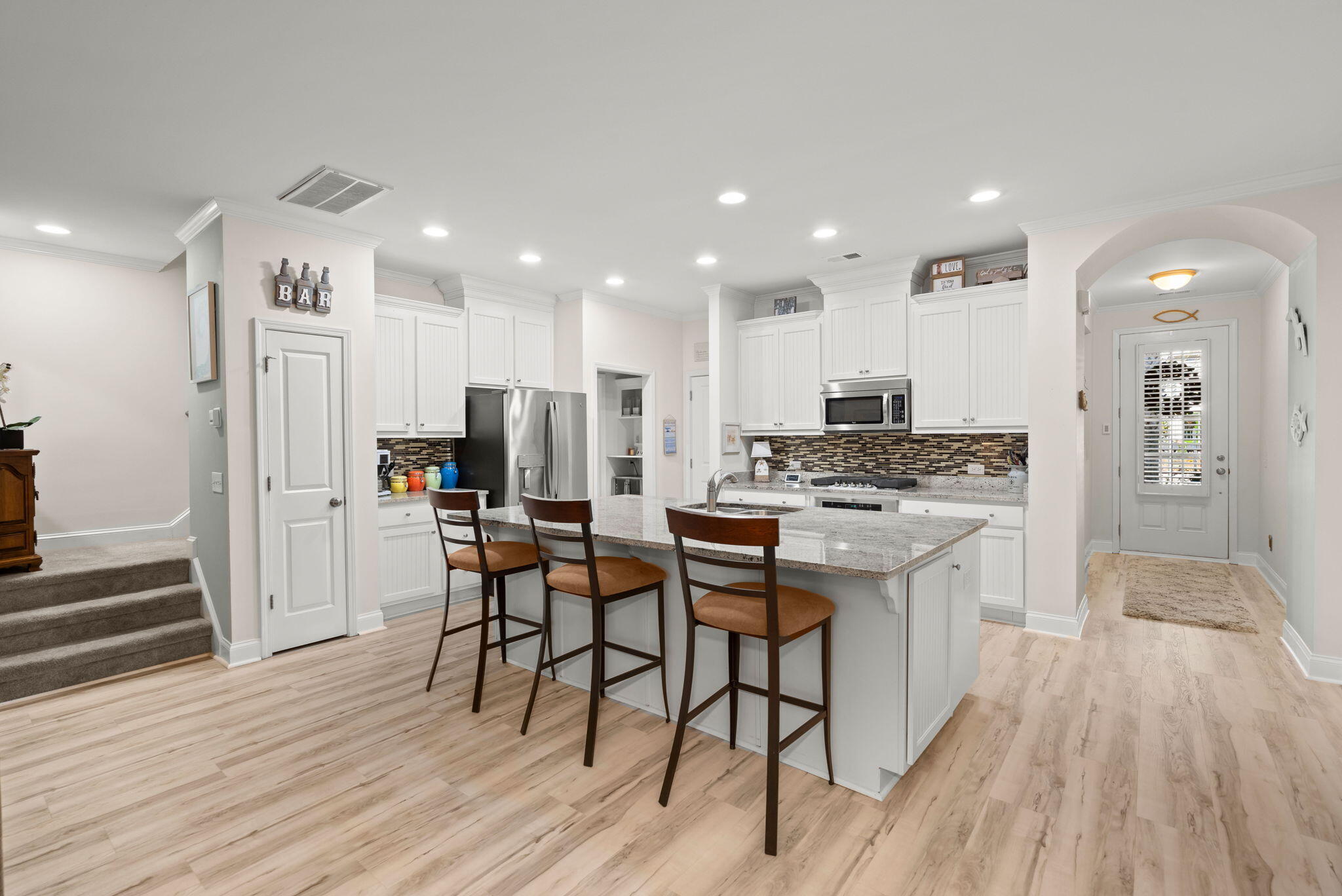 2008 Kings Gate Lane Mount Pleasant, SC 29466 - Photo 8 of 40 Kitchen island