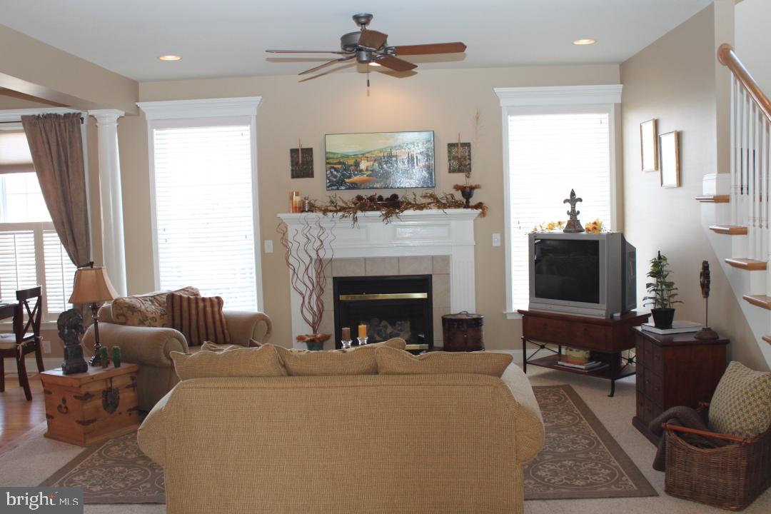 279 Squire Lane Lititz, PA 17543 - Photo 2 of 34 Gallery Image 2