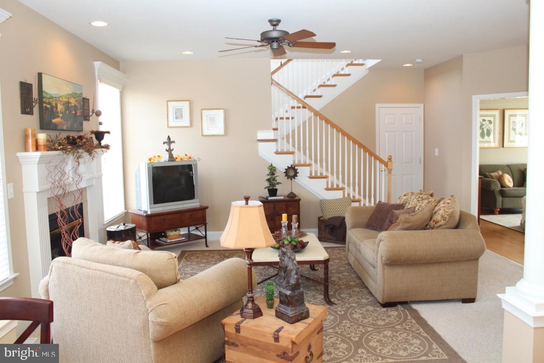 279 Squire Lane Lititz, PA 17543 - Photo 3 of 34 Gallery Image 3