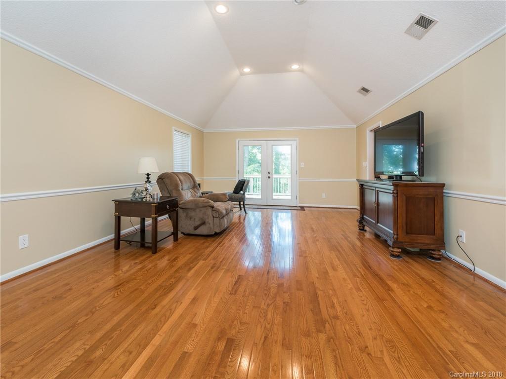 8019 Kiwi Point Tega Cay, SC 29708 - Photo 4 of 36
