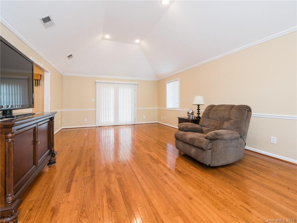 8019 Kiwi Point Tega Cay, SC 29708 - Photo 7 of 36