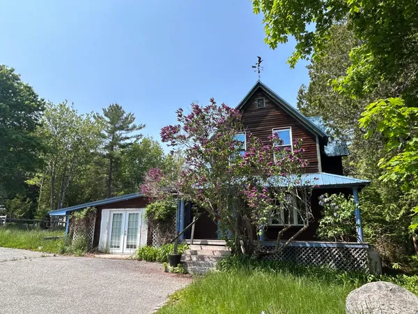 $550,000 | 20 Wesley Avenue, Southwest Harbor, ME 04679