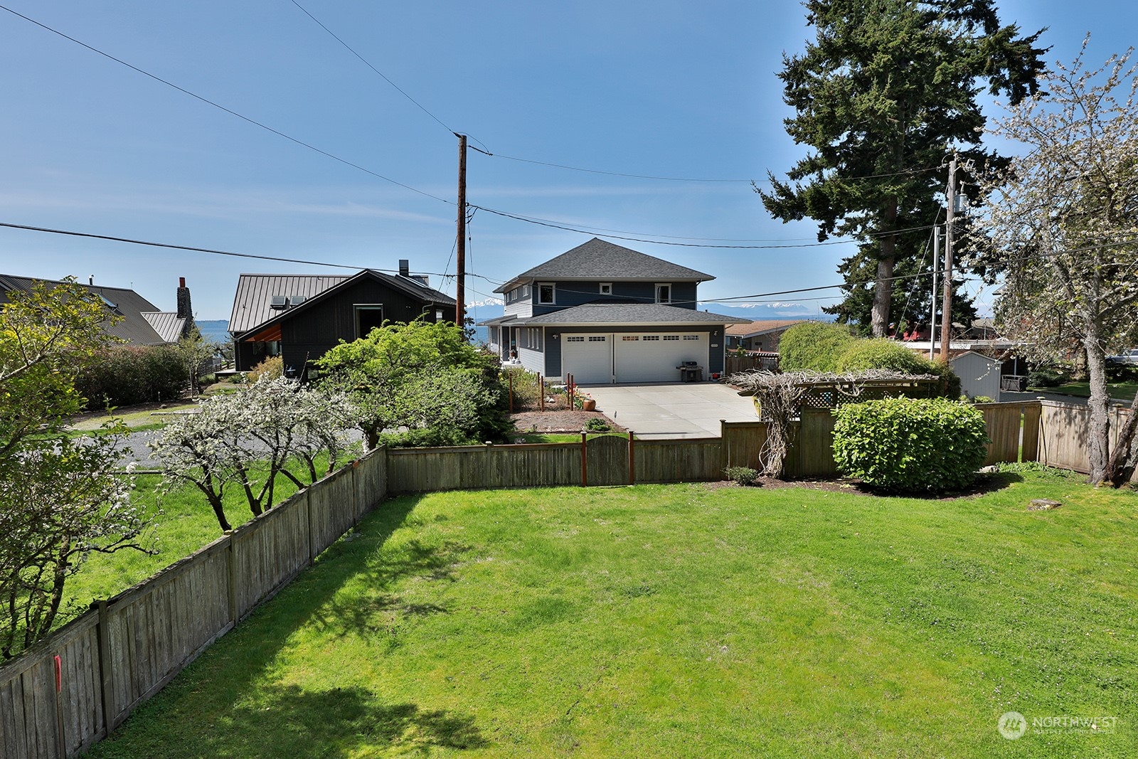 5880 Mutiny Bay Road Freeland, WA 98249 - Photo 39 of 40 a house view with a garden space