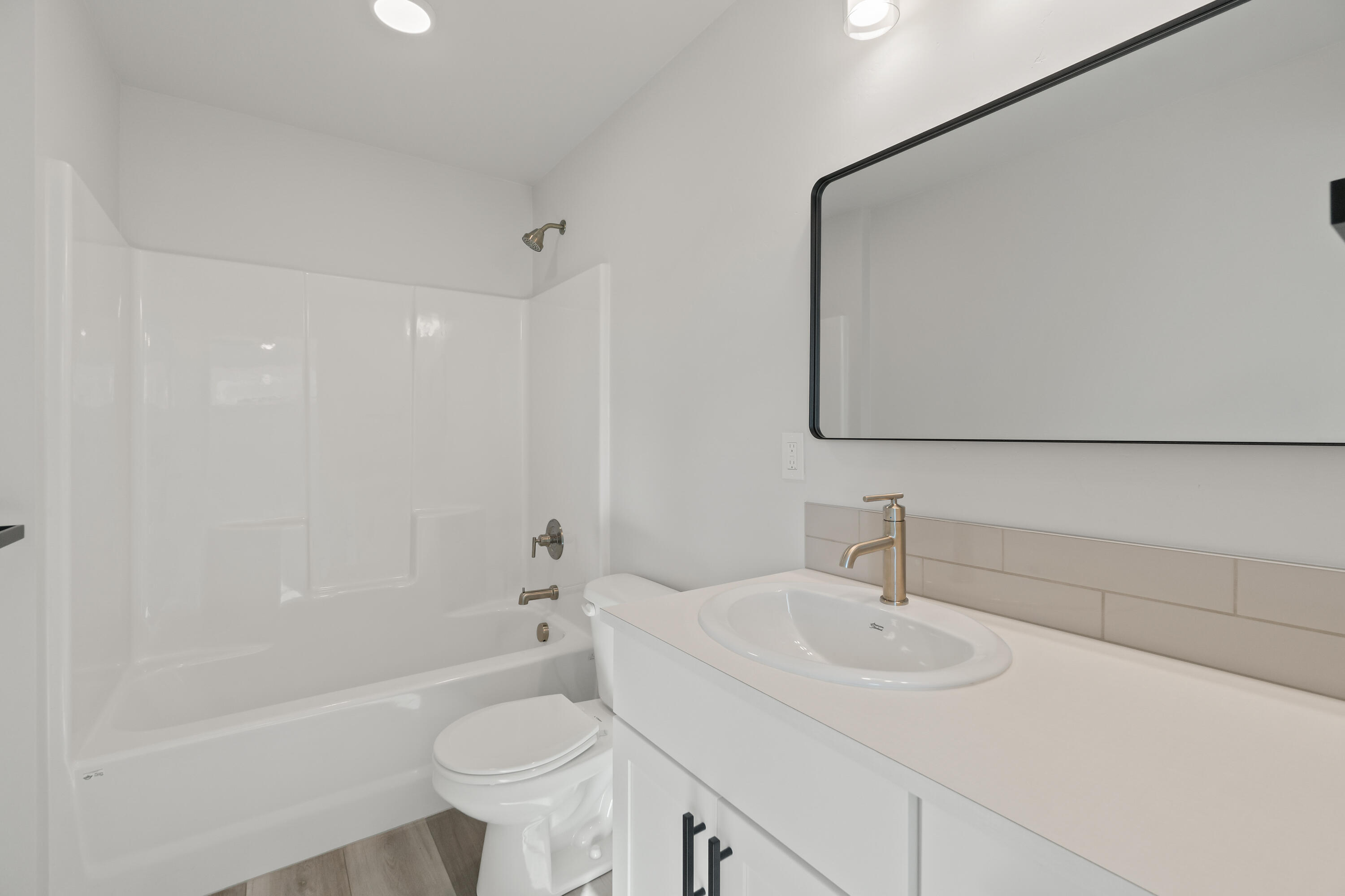 61646 Pettigrew Road, Unit 10 Bend, OR 97702 - Photo 8 of 22 12-print-Riley Visuals-36