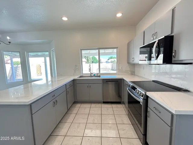 $2,675 | 3121 North 113th Lane, Avondale, AZ 85392