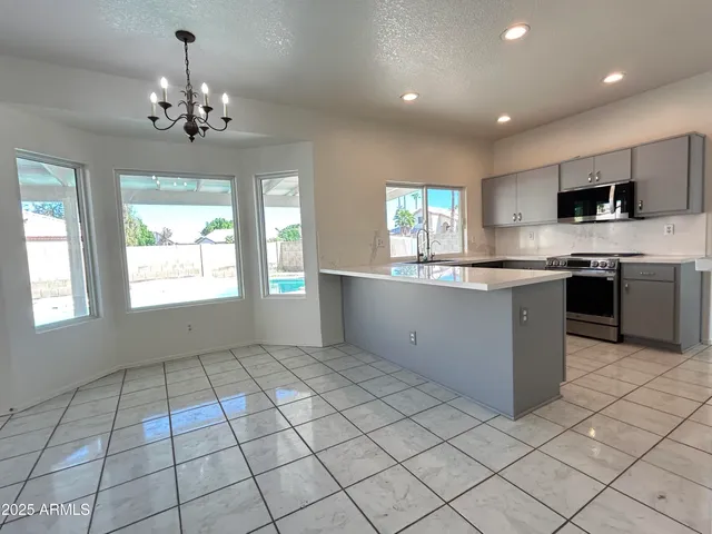 $2,675 | 3121 North 113th Lane, Avondale, AZ 85392