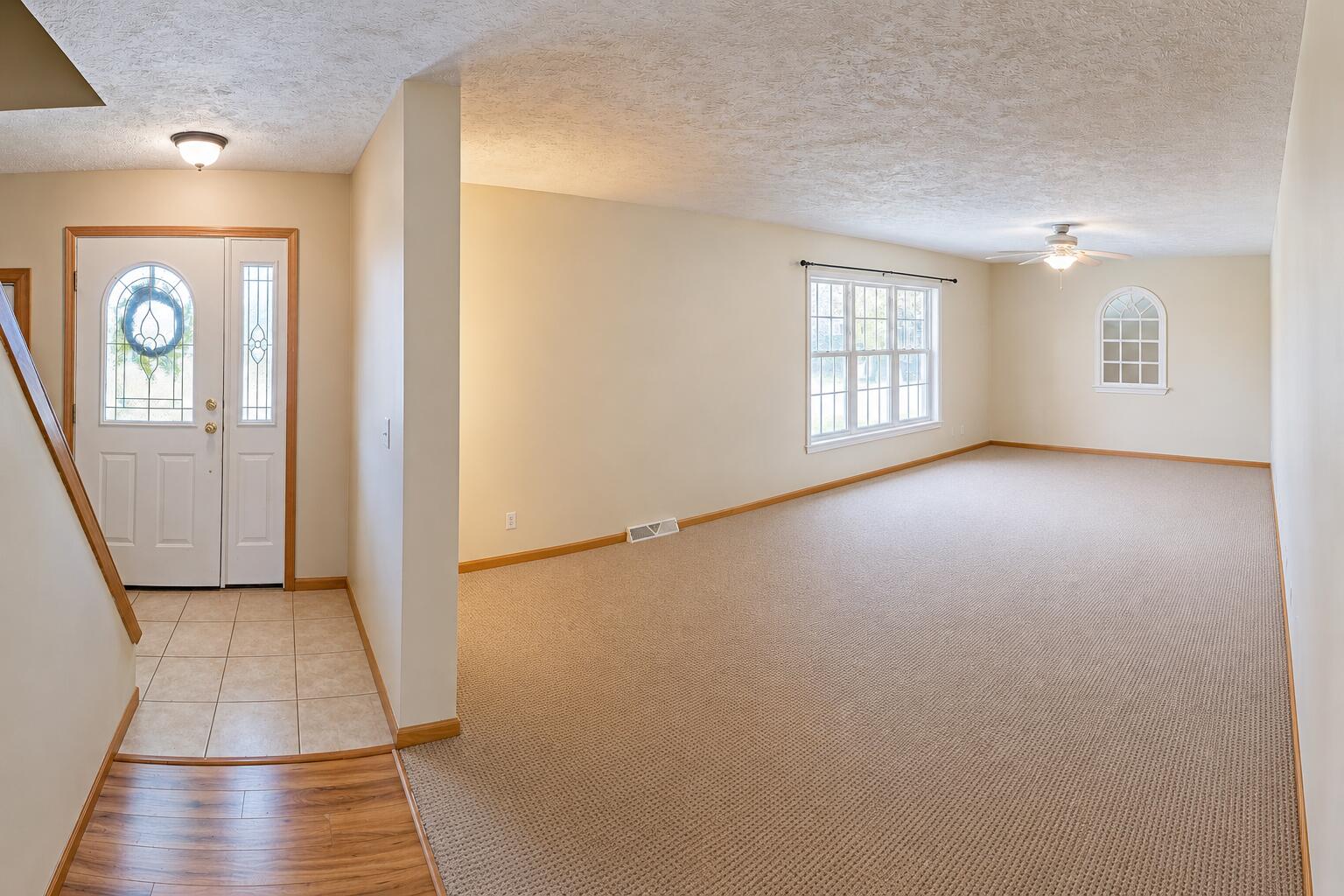 235 Iowa Colony Road Hollister, MO 65672 - Photo 5 of 68 Entry Living Room